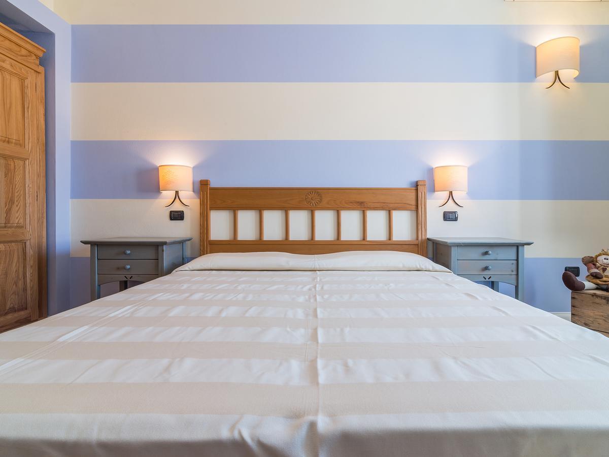 Charming Rooms Opuntia Carloforte  Exterior photo